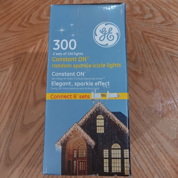 Kirkland Christmas lights 2 sets of 150 clear bulbs white wire - Picture 2 of 6